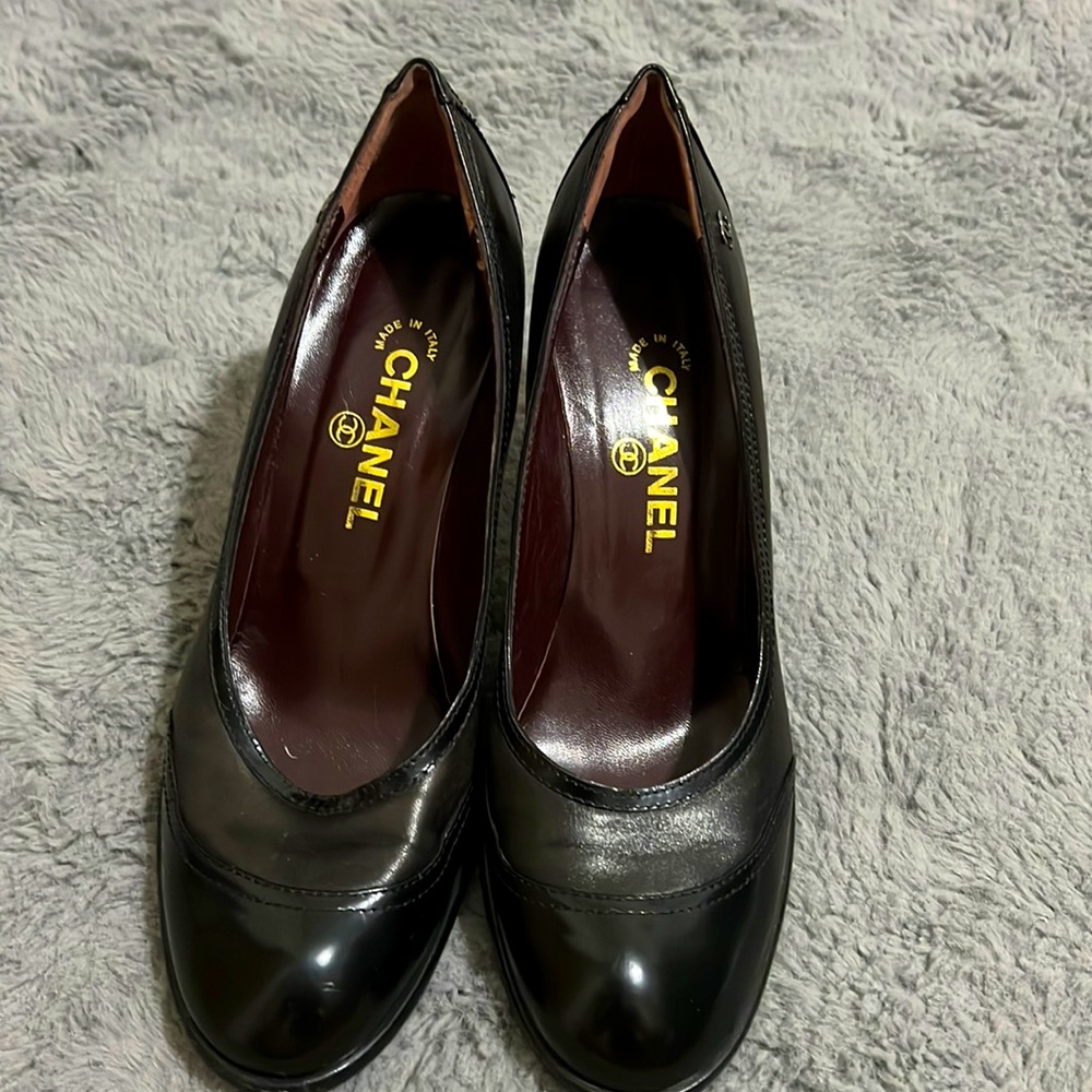Chanel pumps